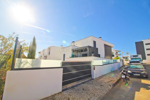 Villa i Alvor, Faro, Alvor - € 799.000 | Ref: C0240-03348 - foto 13