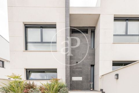Villa a Madrid, Madrid, Madrid - € 1.400.000 | Ref: VMN2504006 - foto 33