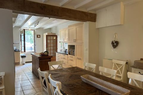 Villa a Aubeterre-sur-Dronne, Charente, Aubeterre-sur-Dronne - € 425.000 | Ref: BVI81930 - foto 4