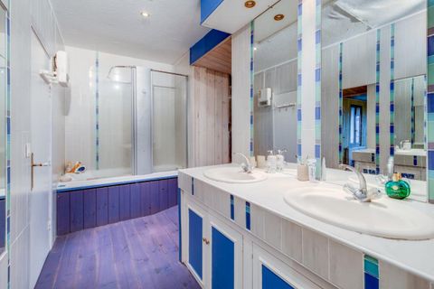 Villa a Naucelles, Cantal, Naucelles - € 395.000 | Ref: EE3E090552C0457C - foto 15