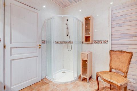 Villa a Naucelles, Cantal, Naucelles - € 395.000 | Ref: EE3E090552C0457C - foto 16