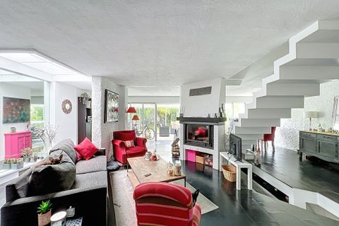 Villa a Bezons, Val-d'Oise, Bezons - € 450.000 | Ref: 1304 - foto 2