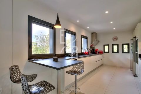 Villa i Mougins, Alpes-Maritimes, Mougins - € 2.200.000 | Ref: 3354734 - foto 32