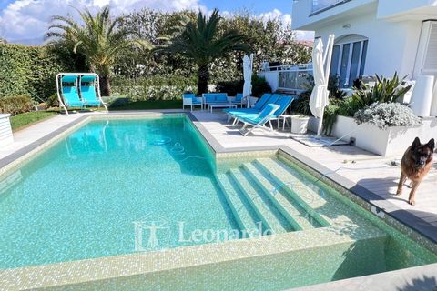 Rækkehus i Montignoso, Massa and Carrara, Montignoso - € 1.350.000 | Ref: REA512 - foto 3