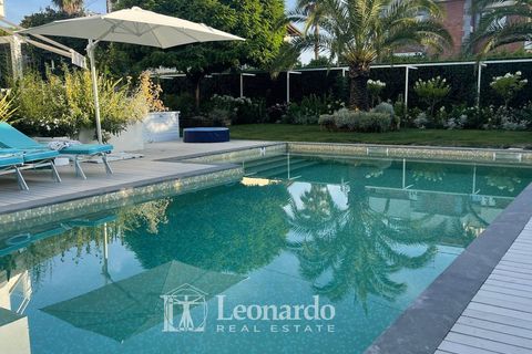 Rækkehus i Montignoso, Massa and Carrara, Montignoso - € 1.350.000 | Ref: REA512 - foto 4