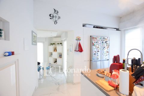 Rækkehus i Montignoso, Massa and Carrara, Montignoso - € 1.350.000 | Ref: REA512 - foto 11
