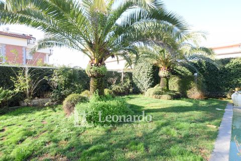 Rækkehus i Montignoso, Massa and Carrara, Montignoso - € 1.350.000 | Ref: REA512 - foto 35