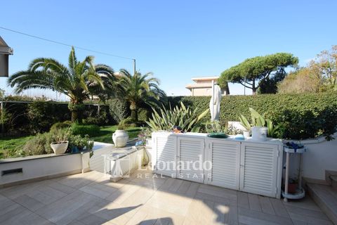 Rækkehus i Montignoso, Massa and Carrara, Montignoso - € 1.350.000 | Ref: REA512 - foto 44