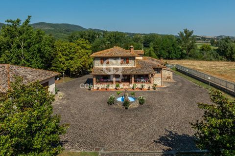 Herregård i Todi, Perugia, Todi - € 890 000 | Ref: CBI134-1917-195 - foto 40