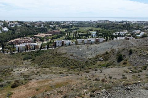 Helårsgrund i Benahavis, Malaga, Benahavis - € 1.350.000 | Ref: MLS74904M - foto 1
