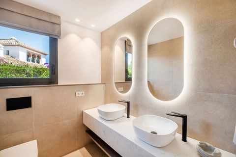 Villa a Benahavis, Malaga, Benahavis - € 2.325.000 | Ref: YMS1602 - foto 20