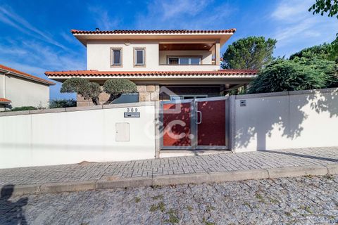 Villa i Guimaraes, Braga, Guimaraes - € 485.000 | Ref: 336/M/01905 - foto 2