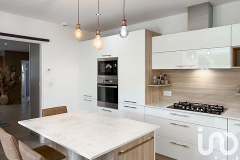 Villa a Saint-Genis-Laval, Rhone, Saint-Genis-Laval - € 1.236.000 | Ref: 55235 - foto 14