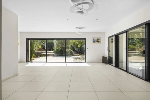 Villa i Mougins, Alpes-Maritimes, Mougins - € 2.200.000 | Ref: HH-15367726 - foto 12