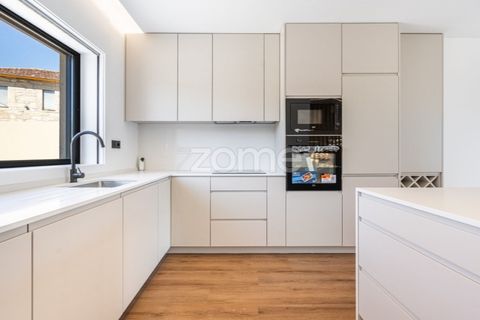 Villa a Maia, Porto, Maia - € 560.000 | Ref: ZMPT563777 - foto 8