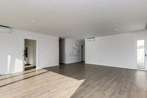 Villa i Odivelas, Lisbon, Odivelas - € 940.000 | Ref: Moradia a estrar T4 - foto 5