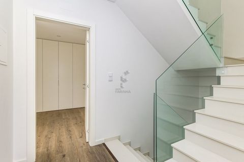 Villa i Odivelas, Lisbon, Odivelas - € 940.000 | Ref: Moradia a estrar T4 - foto 14