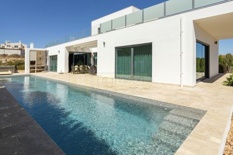Villa a Quelfes, Faro, Quelfes - € 1.290.000 | Ref: M113 - foto 9