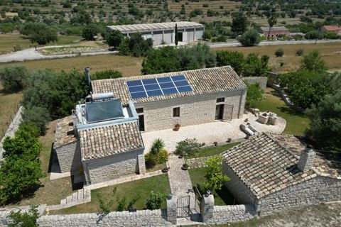 Villa i Modica, Ragusa, Modica - € 460.000 | Ref: V003227 - foto 7