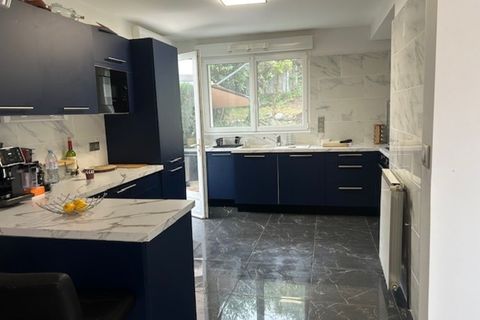 Villa a Lourdes, Hautes-Pyrenees, Lourdes - € 230.000 | Ref: 340932968233 - foto 14