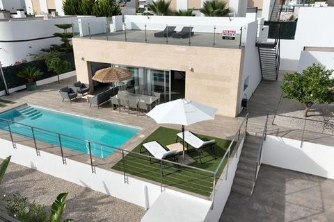 Villa a Polop, Alicante, Polop - € 515.000 | Ref: LUX5396 - foto 9