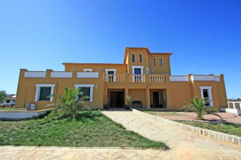 Villa in Pedreguer, Alicante - foto 1