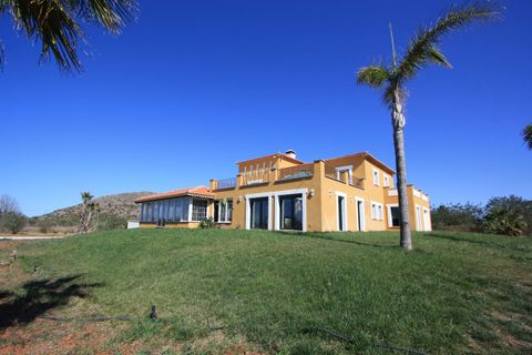 Villa i Pedreguer, Alicante, Pedreguer - € 849.000 | Ref: L001500 - foto 2
