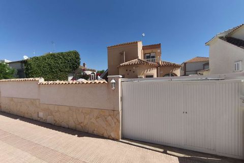 Villa a Orihuela, Alicante, Orihuela - € 349.900 | Ref: C-1161 - foto 3