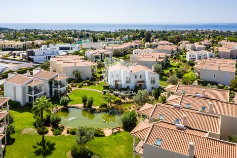 Rækkehus i Lagoa, Faro, Lagoa - € 519.500 | Ref: 4752 - foto 1