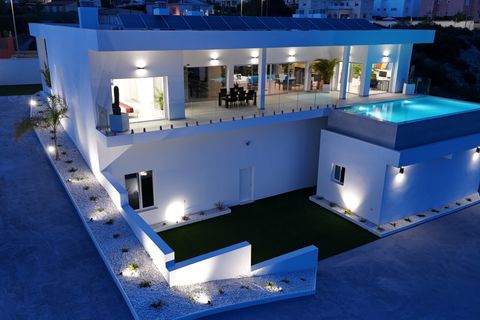 Villa i La Marina, Alicante, La Marina - € 1.590.000 | Ref: DLFA115 - foto 3