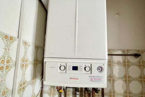Erhvervsejendom i Carpi, Modena, Carpi - € 100.000 | Ref: U 106 - foto 6