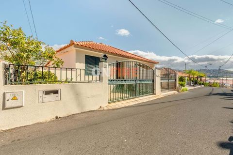 Villa a Camara de Lobos, Madeira, Camara de Lobos - € 320.000 | Ref: 124561036-226 - foto 1