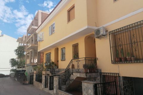 Landsbyhus i Baza, Granada, Baza - € 175.000 | Ref: v3087 - foto 1