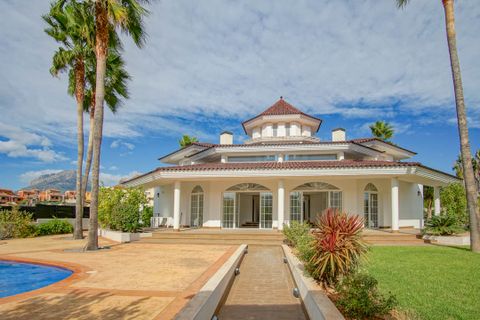 Villa i Alfaz del Pi, Alicante - foto 1