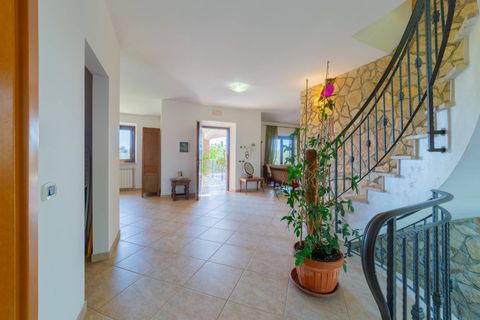 Villa a Vasto, Chieti, Vasto - € 449.000 | Ref: 331 - foto 2