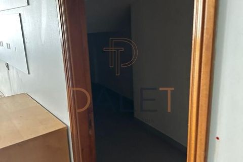 Erhvervsejendom i Amadora, Lisbon, Amadora - € 200.000 | Ref: DALET239DM - foto 8