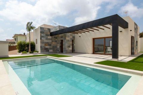 Villa i Torrevieja, Alicante, Torrevieja - € 750.000 | Ref: NC-23508 - foto 1