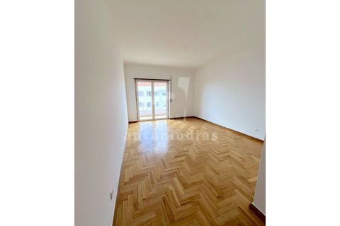 Apartament a Carnaxide, Lisbon, Carnaxide - € 1.800/mes | Ref: ADIMO20 - foto 17