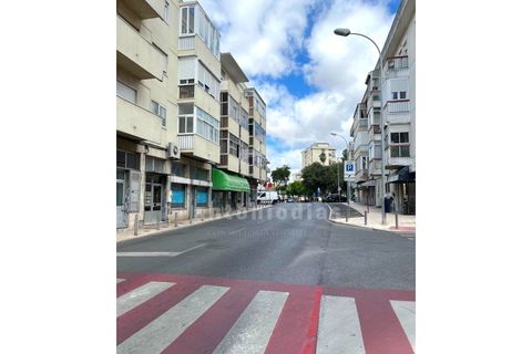 Apartament a Carnaxide, Lisbon, Carnaxide - € 1.800/mes | Ref: ADIMO20 - foto 29