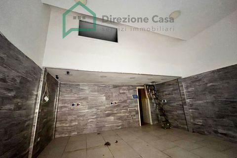 Erhvervsejendom i Naples, Naples, Naples - € 100.000 | Ref: VIA PARMA - foto 5