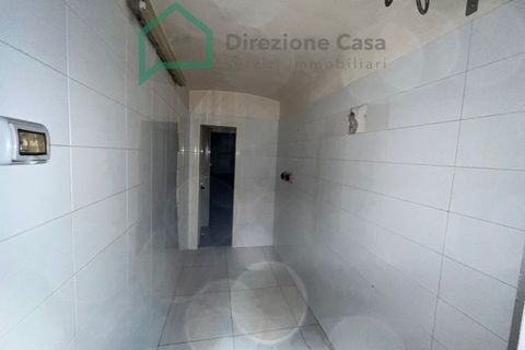 Erhvervsejendom i Naples, Naples, Naples - € 100.000 | Ref: VIA PARMA - foto 6