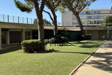 Erhvervsejendom i Marseille, Bouches-du-Rhone, Marseille - € 330.000 | Ref: M252604 - foto 1