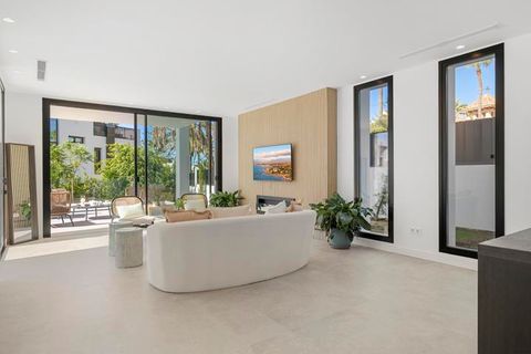 Villa a Marbella, Malaga, Marbella - € 3.345.000 | Ref: LUX5409 - foto 12