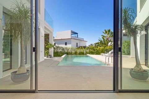 Villa a Marbella, Malaga, Marbella - € 3.345.000 | Ref: LUX5409 - foto 15