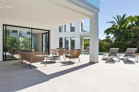 Villa a Marbella, Malaga, Marbella - € 3.345.000 | Ref: LUX5409 - foto 25