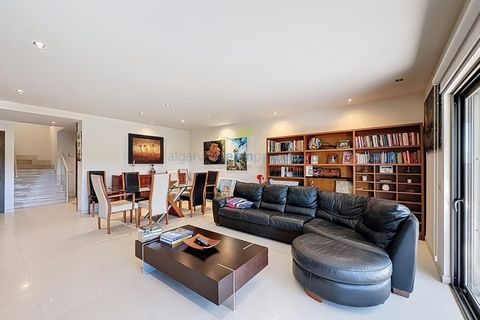 Villa i Guia, Faro, Guia - € 1.980.000 | Ref: L-01 - foto 5