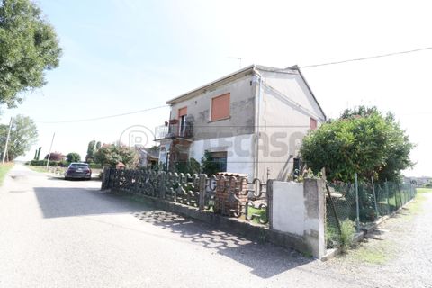 Villa i Bondeno, Ferrara, Bondeno - € 70.000 | Ref: VBO243 - foto 1