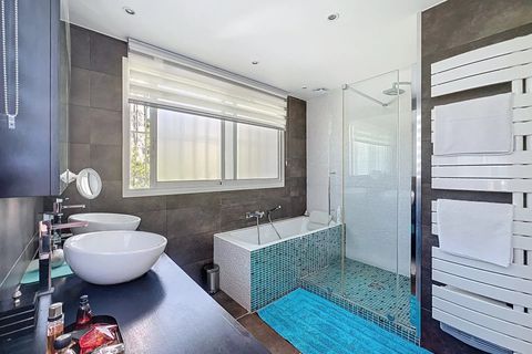 Villa i Antibes, Alpes-Maritimes, Antibes - € 2.300.000 | Ref: HH-15922560 - foto 9
