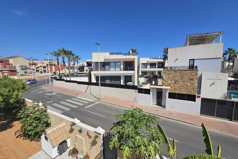 Villa i Torrevieja, Alicante, Torrevieja - € 495.000 | Ref: MLSC7436176 - foto 20