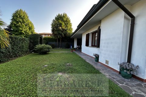 Villa i Stra, Venice, Stra - € 330.000 | Ref: I02 - foto 2